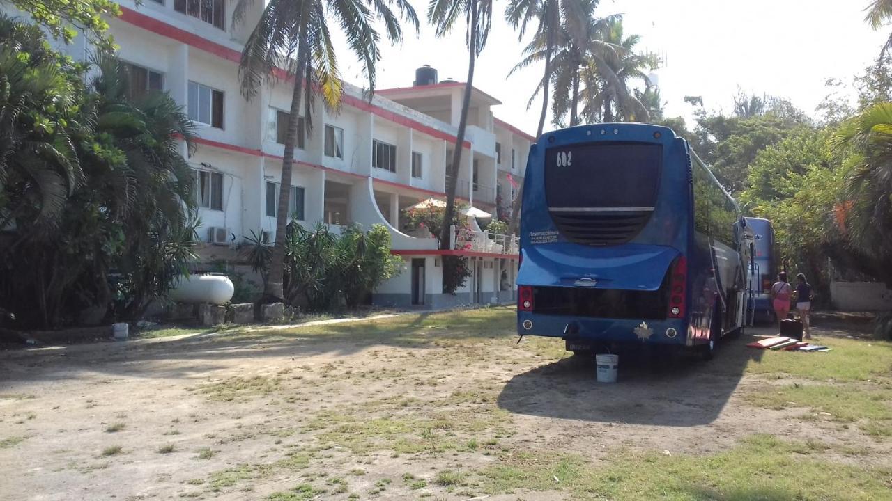 Delfin Playa Azul Lazaro Cardenas (Michoacan) Exterior foto